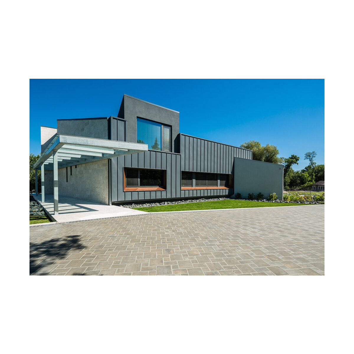 Barkman Verano Paver Sierra Grey (96 sq. ft./pallet) | SiteOne CA