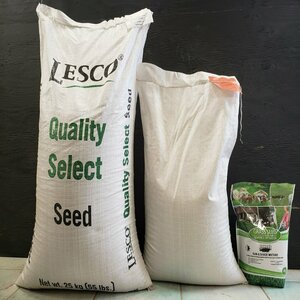 LESCO Premium Seed Mix (10 kg/22 lb. Bag)