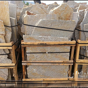 Flagstone Idaho Sunset Gold Quartzite Tumbled Patio/Steppers 1 1/2 in.- 2 in.