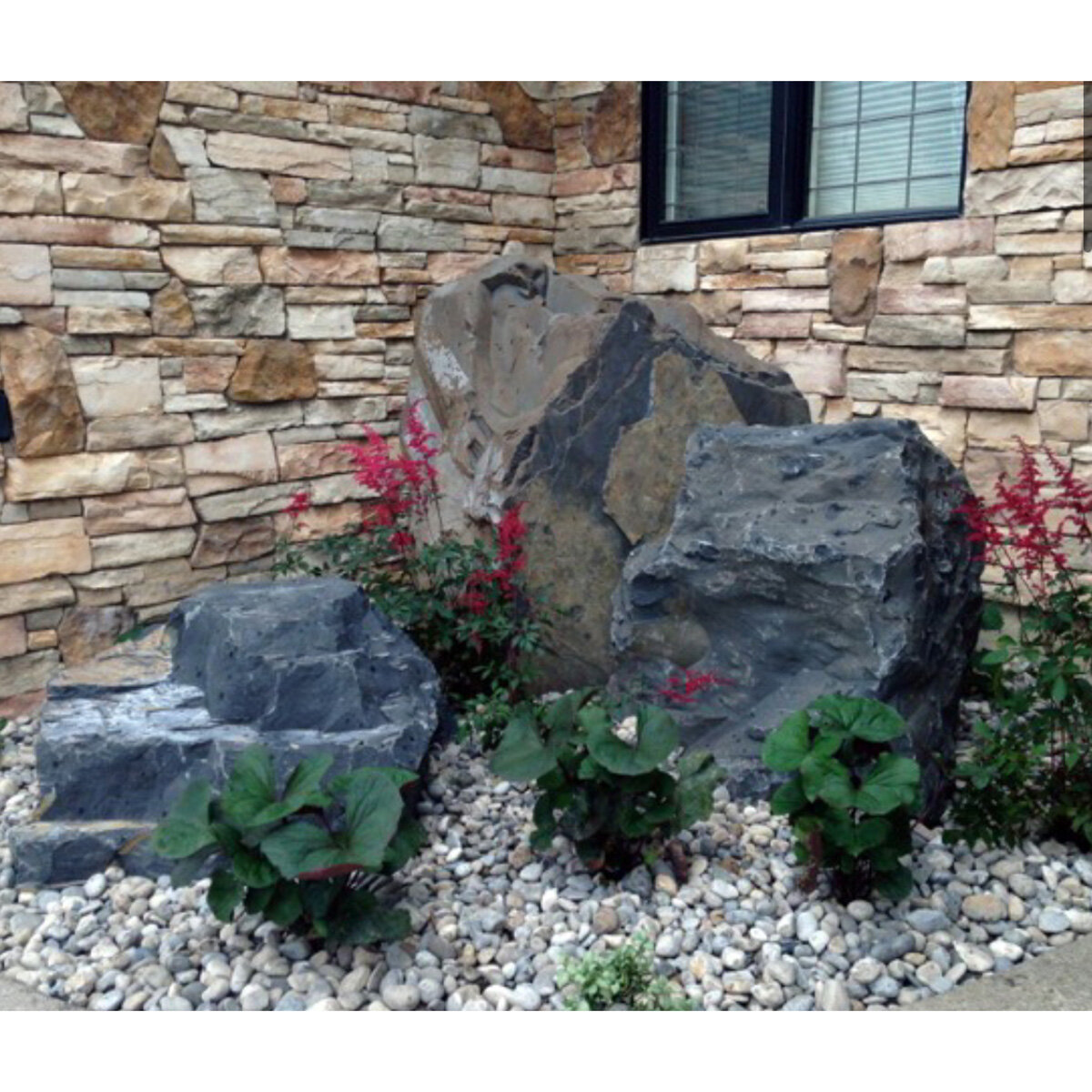 Rundle Irregular Boulders | SiteOne CA