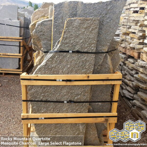 Flagstone Idaho Mesquite Charcoal Quartzite Tumbled Patio/Steppers 1 1/2 in.-2 in.