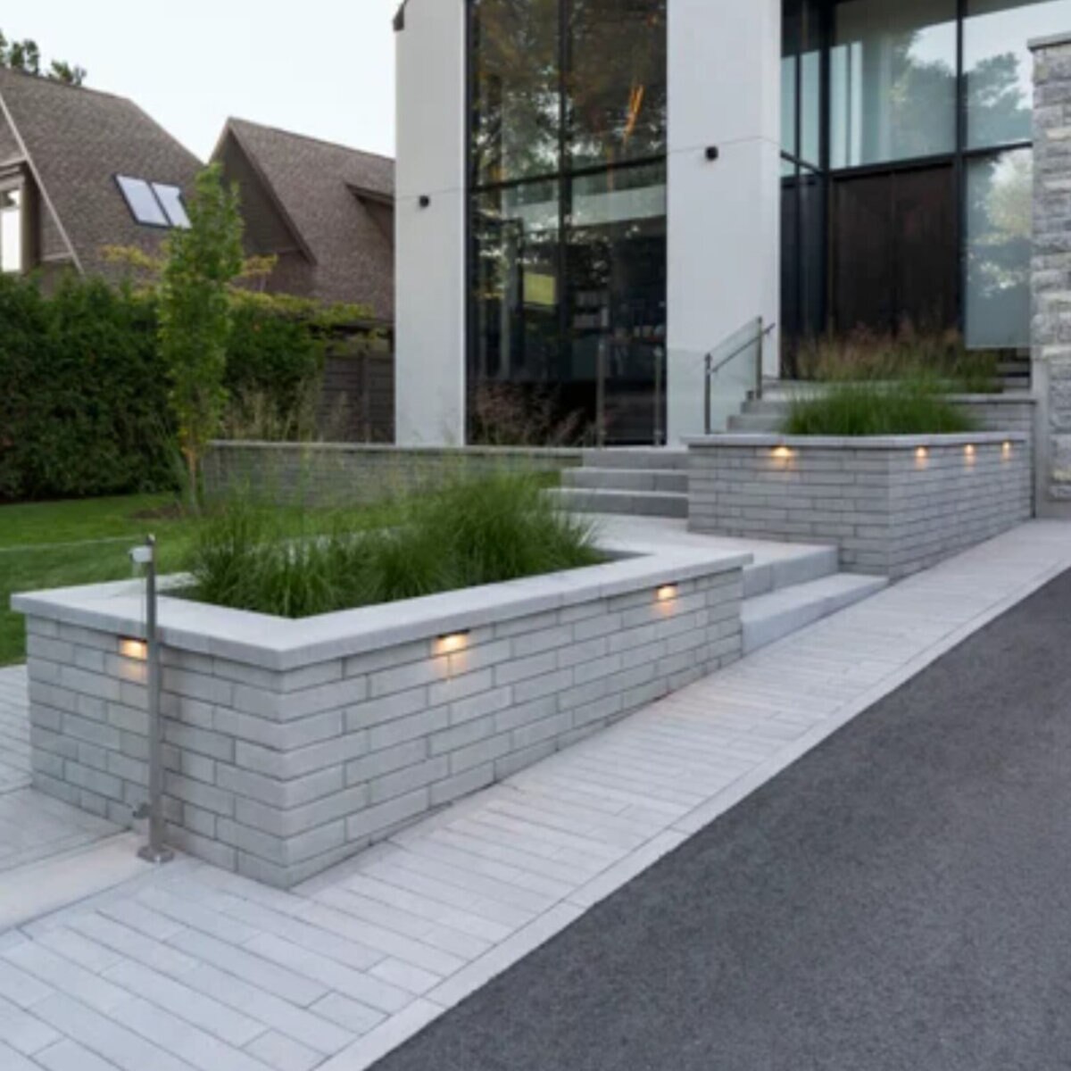 Techo-Bloc Raffinato Step Greyed Nickel (9 pc./pallet) | SiteOne CA