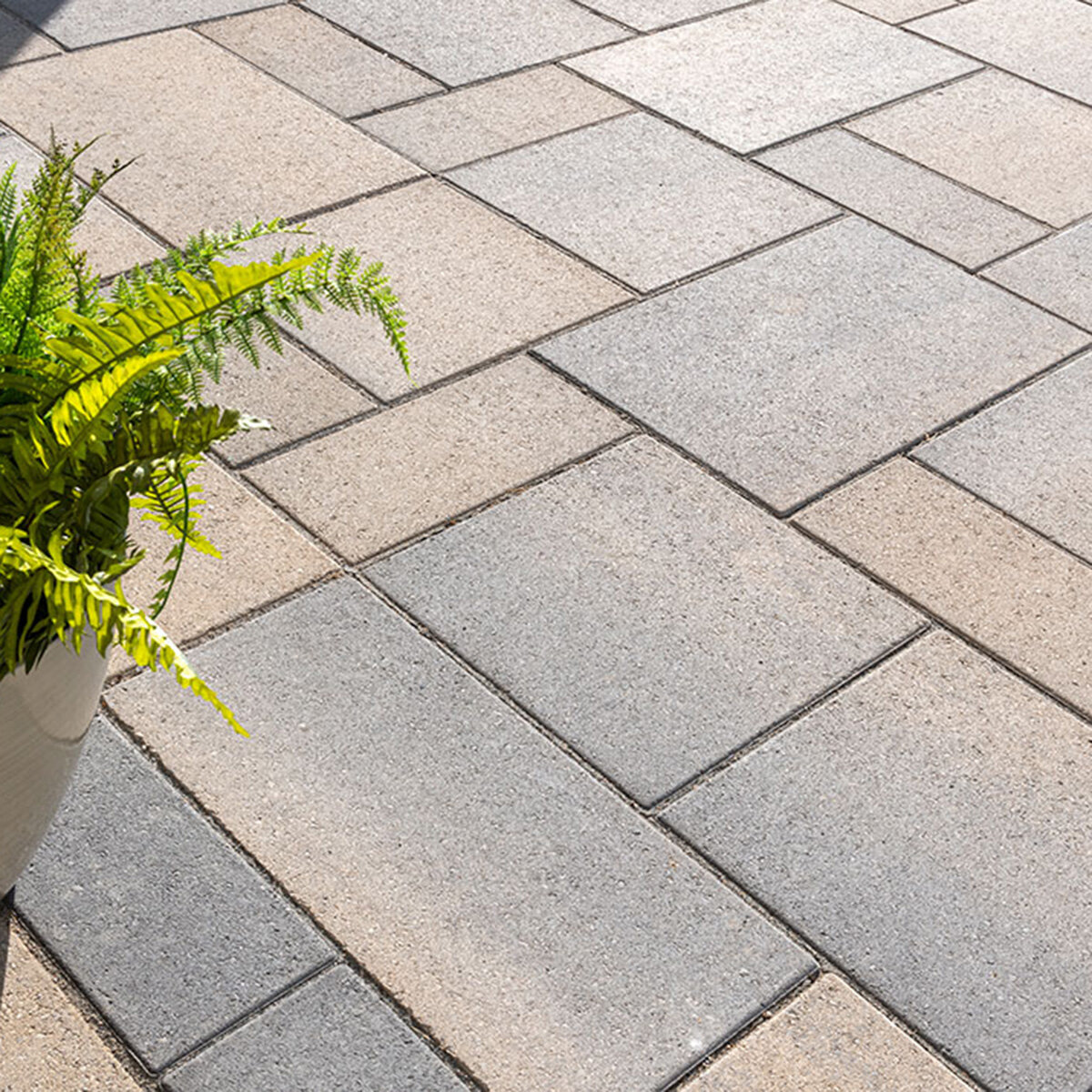 Unilock Windermere Smooth Paver Random Dusk 7 cm (91.88 sq. ft./pallet ...