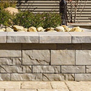 Techo-Bloc Brandon Cap Slate Champlain Grey 3-9/16 in. x 14 in. x 16 in. (18 pc./pallet)