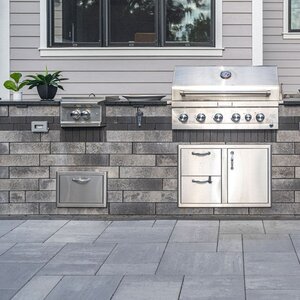 Unilock Lineo Dimensional Stone Wall Block 4 pc. Random Bundle Granite (29.93 sq.ft./pallet)